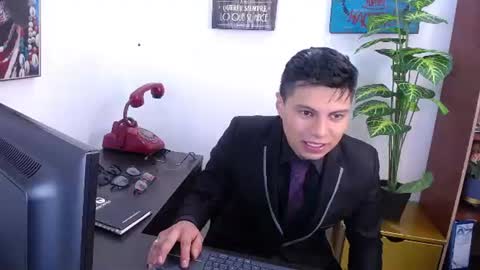 aquilestaylor online show from June 23, 1:17 pm