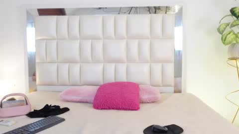   online show from February 28, 5:04 am