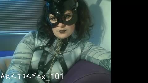 Daisy online show from April 4, 12:45 pm