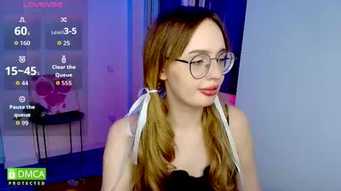 Nikki online show from February 25, 9:40 pm