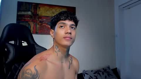 aress444 online show from December 17, 8:59 pm