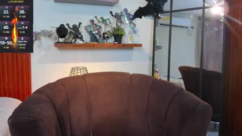 Snapshot of aress444 chatting on October 7, 8:43 am aress444 online show from October 7, 8:43 am