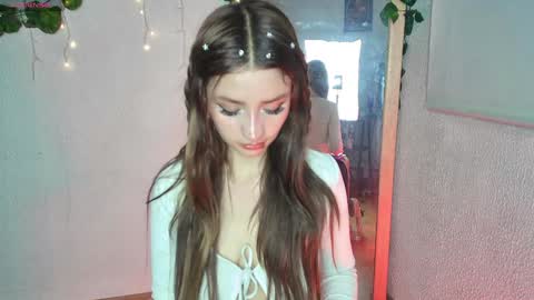 ari online show from January 10, 5:15 am