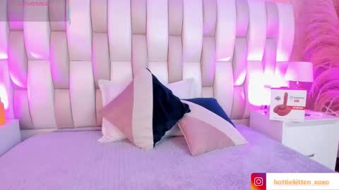 ari_lynn_ online show from March 3, 3:13 am