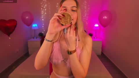 aria69stars online show from February 13, 7:03 am