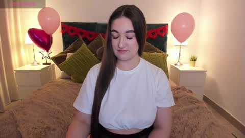 Snapshot of aria_blisss chatting on February 19, 9:50 am aria_blisss online show from February 19, 9:50 am