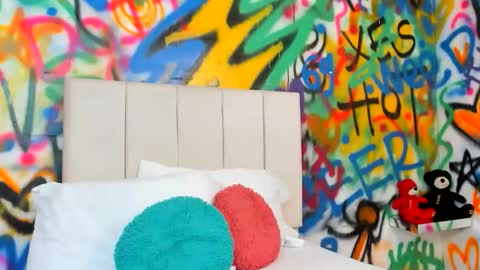 aria online show from March 11, 2:42 pm