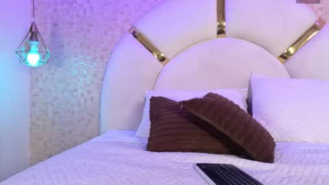 aria_sm online show from November 21, 8:07 pm