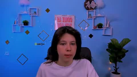 aria_wild_ online show from June 17, 8:52 am