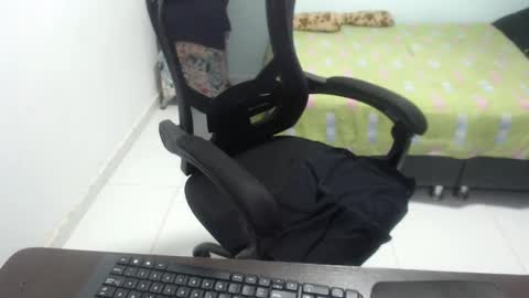 ...Ariana... online show from February 10, 5:09 pm