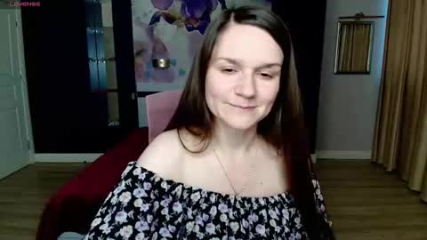 AriaGray online show from December 22, 1:29 pm