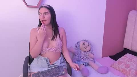 ariana__clauss online show from November 22, 11:24 pm