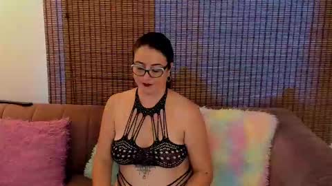 Ariana Cruz online show from March 26, 3:50 pm