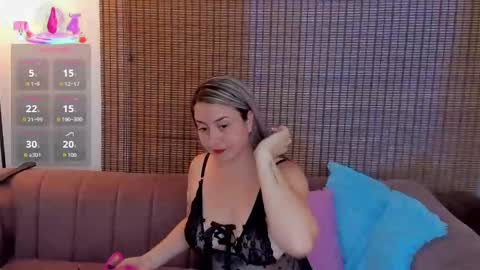 Ariana Cruz online show from November 12, 12:40 pm