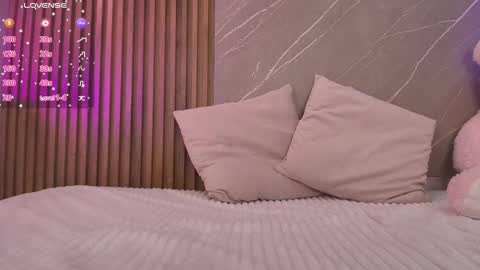 Ariana online show from March 13, 1:03 pm