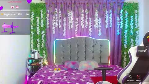 Snapshot of ariana_lopez22 chatting on October 15, 3:24 pm Ariana online show from October 15, 3:24 pm