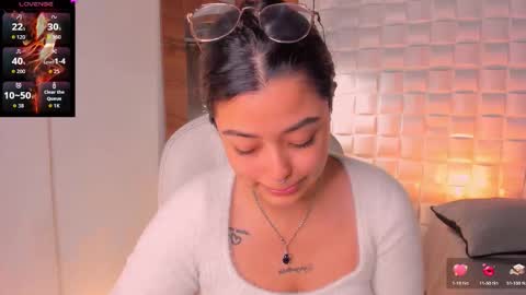 Ariana  online show from December 2, 1:42 pm