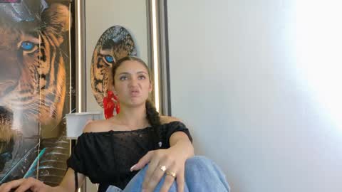 ariana_toro online show from April 15, 8:09 pm