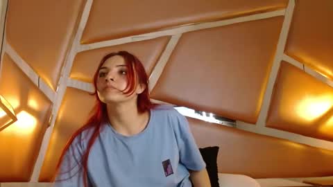 ariana_velvet online show from January 28, 10:01 pm