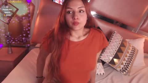 ariana_velvet online show from March 4, 6:50 pm