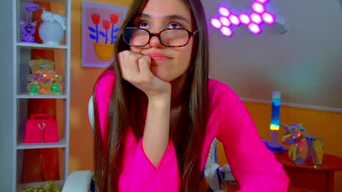 Ariana online show from April 16, 9:39 pm