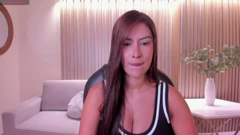 Ariana Dumont online show from June 7, 11:37 am