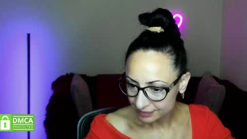 Arianna online show from October 8, 6:25 pm