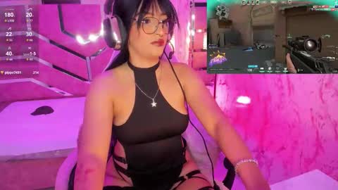 Aria online show from November 26, 2:36 pm