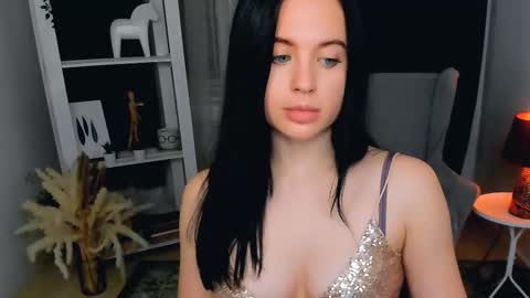 Aria online show from November 15, 4:52 pm