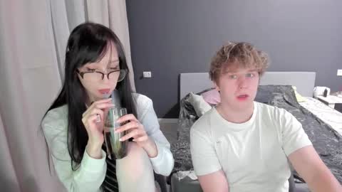 Ariel online show from March 24, 9:43 pm