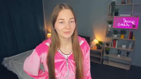 Ariel online show from March 24, 7:53 pm