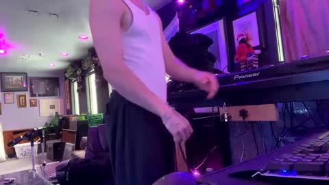 arimeyer online show from December 5, 2:17 pm