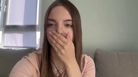 Lisa online show from July 3, 2:44 pm