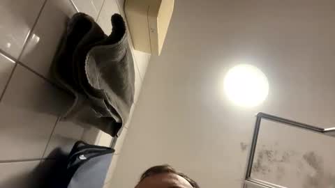 armyskater32 online show from January 6, 9:52 pm