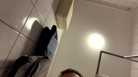 armyskater32 online show from March 16, 8:57 pm