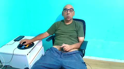 arnelux72 online show from April 19, 5:30 am