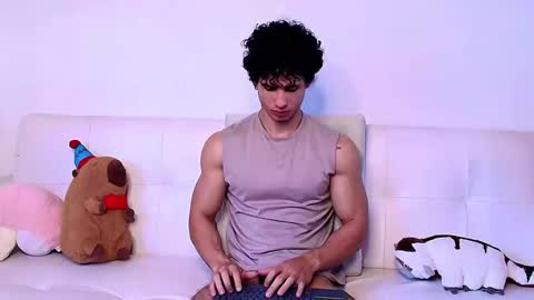 Snapshot of arnold_black69 chatting on December 9, 8:01 pm arnold black online show from December 9, 8:01 pm