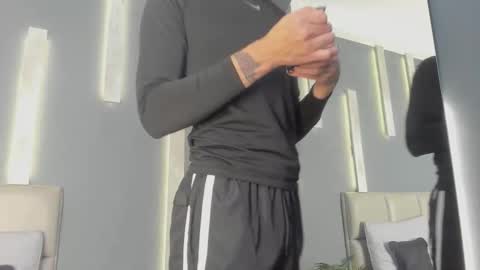 Arohom Lester online show from November 24, 10:58 am