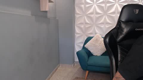 Arohom Lester online show from November 18, 12:08 pm