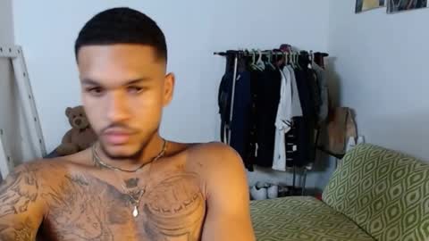 aron_7 online show from December 22, 7:22 am