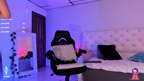 Aron cruz  online show from September 10, 2:07 pm