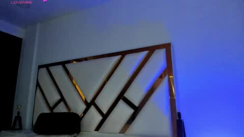 Aron cruz  online show from June 8, 1:12 pm
