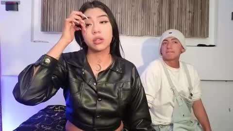 Snapshot of aron_gomez chatting on October 14, 5:32 am aron online show from October 14, 5:32 am