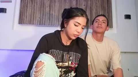 Snapshot of aron_gomez chatting on October 7, 5:03 am aron online show from October 7, 5:03 am