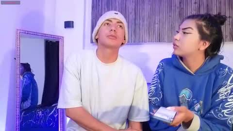 Snapshot of aron_gomez chatting on September 29, 4:11 am aron online show from September 29, 4:11 am