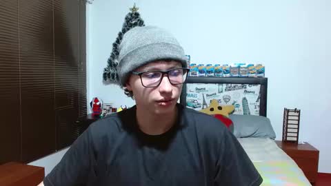 Aaron online show from January 2, 11:16 pm