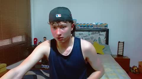 Aaron online show from March 8, 8:03 pm