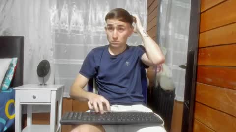 Aron G Franco online show from February 25, 3:09 am