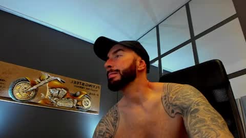 AronGrant online show from April 17, 9:33 am