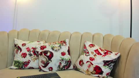   online show from November 25, 12:53 am